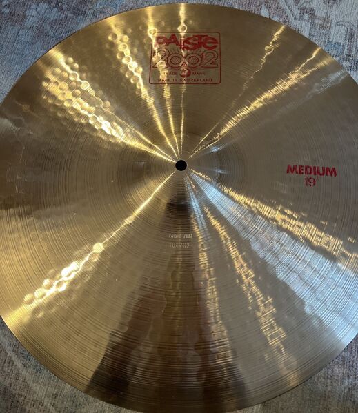 File:2002 19 Medium 1.jpg