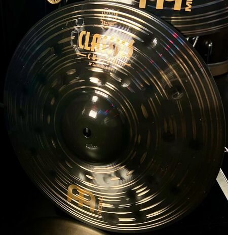 Meinl Classics Custom 13" Dark Hihat 3.jpg