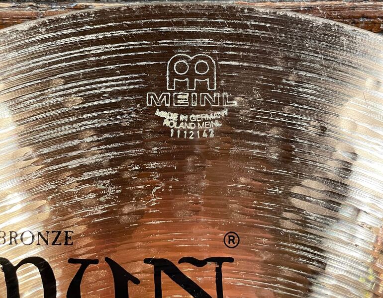 File:2001 Meinl Serial.jpg