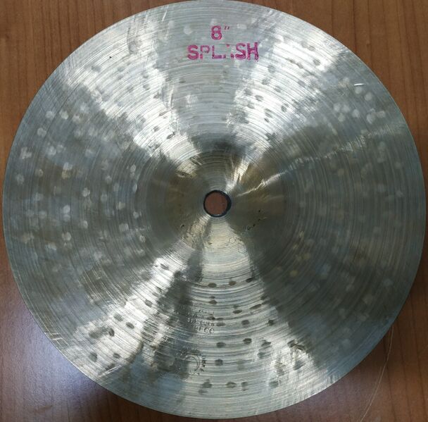 File:Istanbul 8" Splash 2.jpg