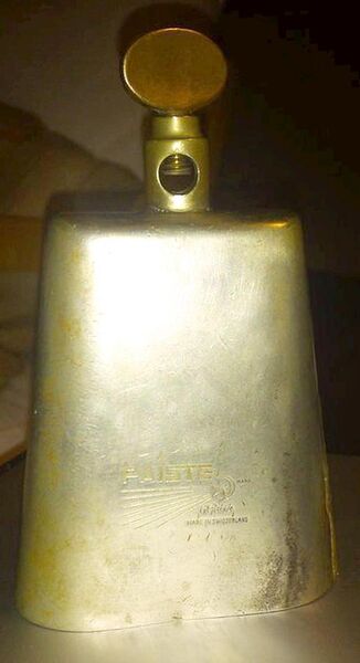 File:Paiste ludwig cowbel 2l.jpg