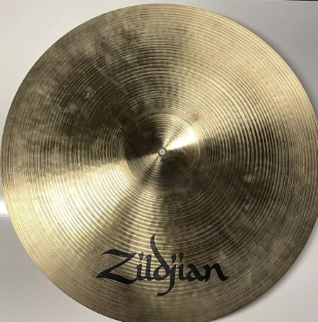 A Zildjian 20" Concert Band 3.jpg