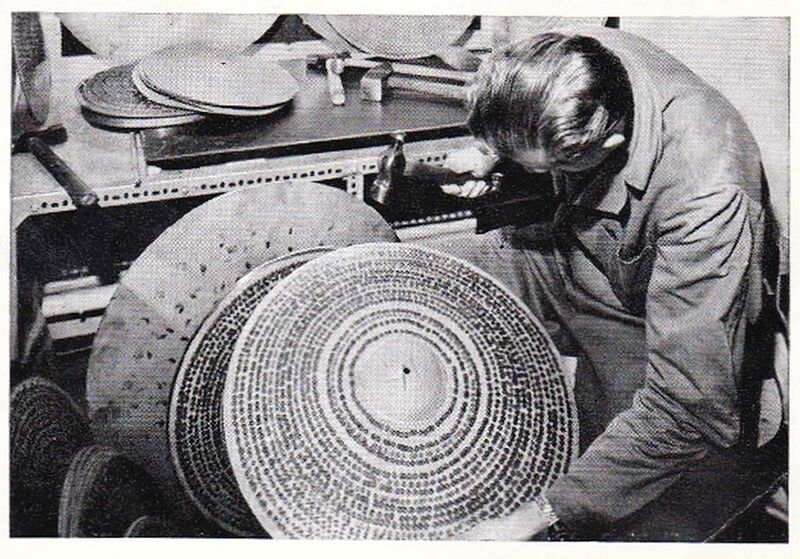 File:1963 hammering.jpg