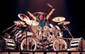 Alex Van Halen 1981 Fair Warning Tour Set.jpg