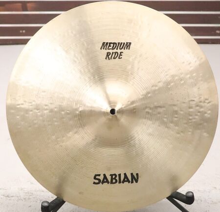 Sabian HH 18" Medium Ride 4.jpg