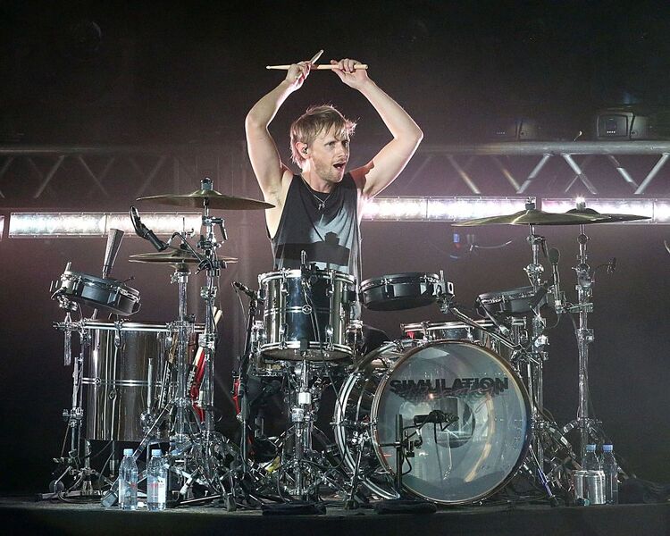 File:Dominic Howard.jpeg