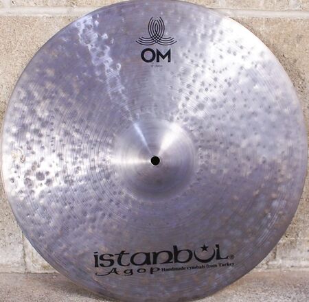 Istanbul Agop OM Signature 18" Crash 1.jpg