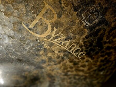 Meinl Byzance Extra Dry 20" Medium Ride 2.jpeg