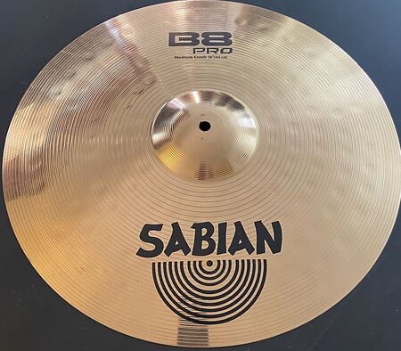 Sabian B8 Pro 18" Medium Crash 1.jpg