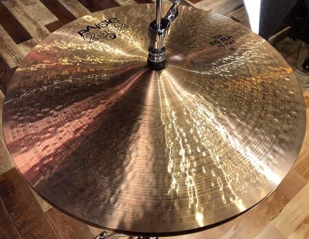 Paiste 2002 16 big beat Hi-Hat 2.jpg