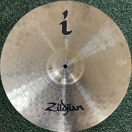 Zildjian I 18 Crash 1.jpg