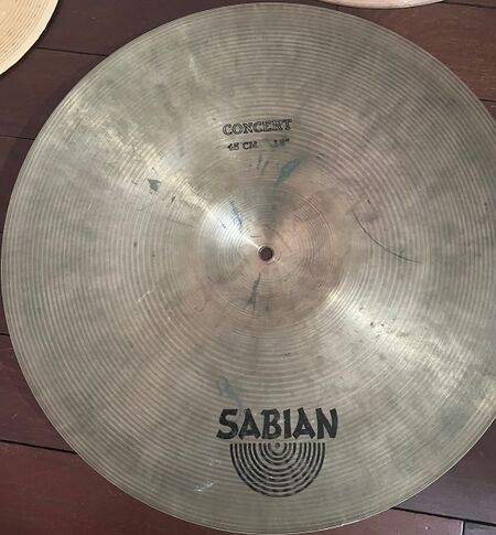 Sabian AA 18" Concert 3.jpg