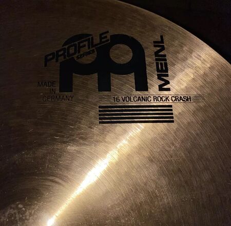 Meinl 16 Volcanic Rock Crash 2.jpg