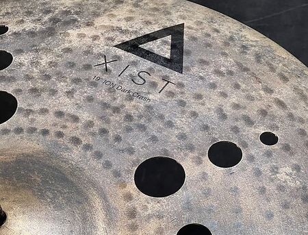 Istanbul Agop XIST 19" ION Dark Crash 2.jpg