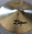 A Zildjian 18 Classic Orchestral Suspended 1.jpg