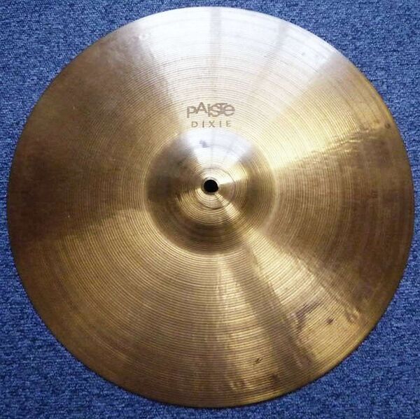 File:Dixie 16 marching 1233.jpg