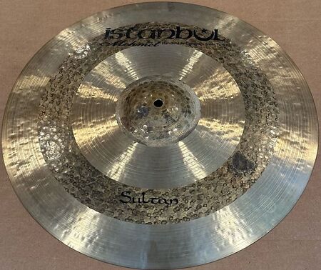 Istanbul Mehmet Sultan 18" Thin Crash 1.jpg