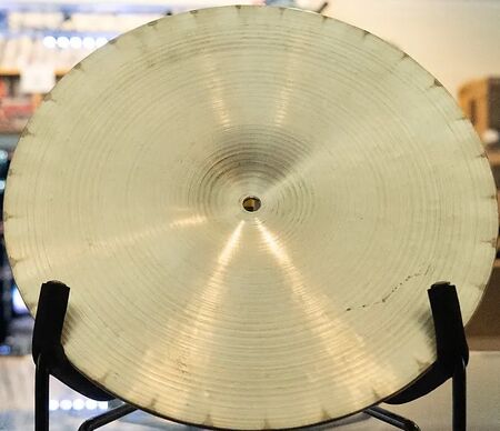 Meinl Byzance Traditional 13" Medium Soundwave Hihat 5.jpg