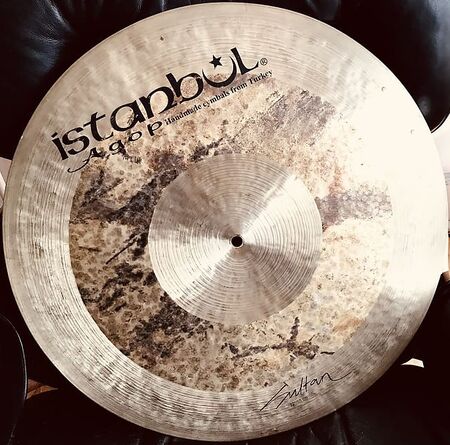 Istanbul Agop Sultan 22" Flat Ride 1.jpg