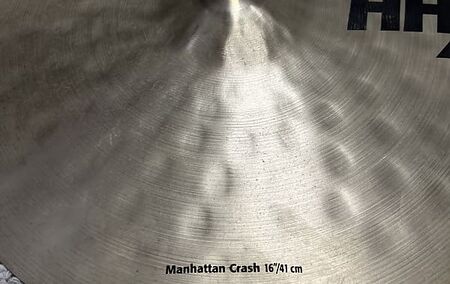 Sabian HHX 16" Manhattan Crash 2.jpg