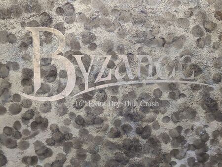 Meinl Byzance Extra Dry 16" Thin Crash 2.jpg