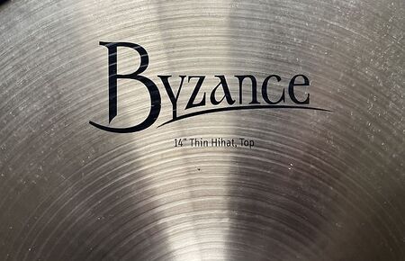 Meinl Byzance Traditional 14" Thin Hihat 2.jpg