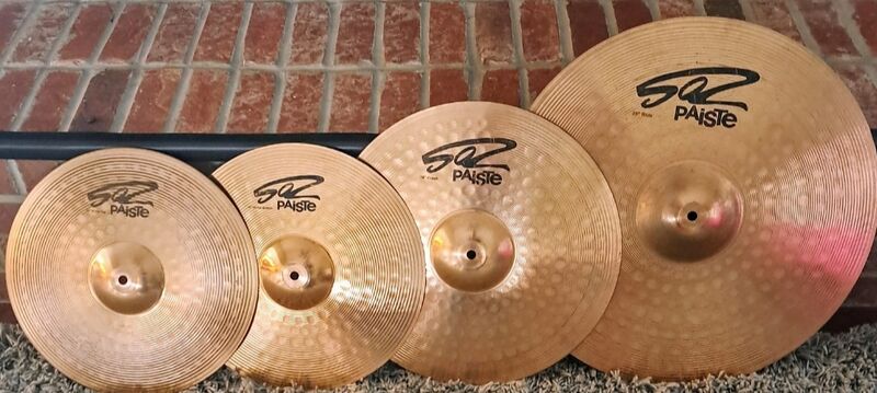 File:502 Plus family.jpg