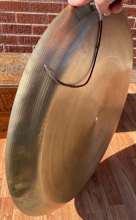 Zildjian 28 Tam Tam 5.jpg