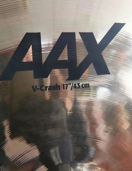 Sabian AAX 17" V-Crash 2.jpg