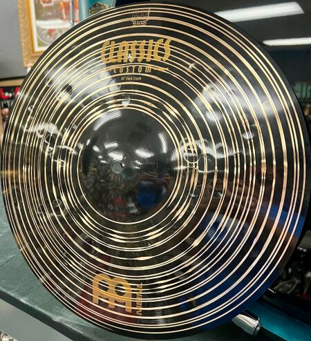 Meinl Classics Custom 16" Dark Crash 1.jpg