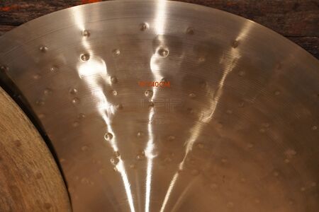 UFIP Natural 16" Light Hi-Hat 2.jpg