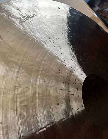 Zildjian 40" Wind Gong 2.jpg