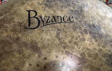 Meinl Byzance Dark 14" Hihat 2.jpg