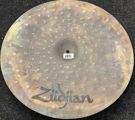 A Zildjian 18" Uptown Ride 3.jpg