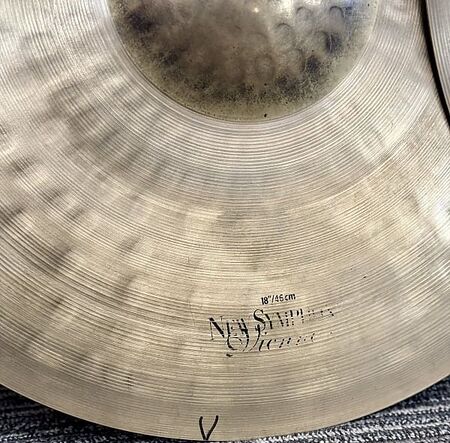 Sabian HHX 18" New Symphonic Viennese 2.jpg