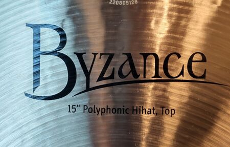 Meinl Byzance Traditional 15" Polyphonic Hihat 2.jpg