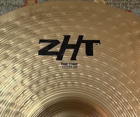 Zildjian ZHT 17" Fast Crash 2.jpg