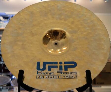 UFIP Bionic 17" Crash 3.jpg