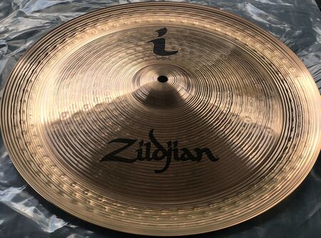 Zildjian I 16 China 1.jpg