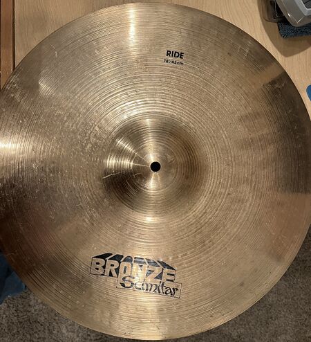 Zildjian Scimitar Bronze 18" Ride 1.jpg