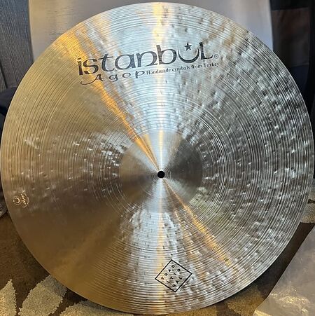 Istanbul Agop Traditional 22" Dark Crash 1.jpg
