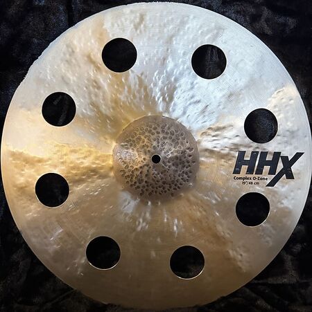 Sabian HHX Complex 19" O-Zone Crash 1.jpg