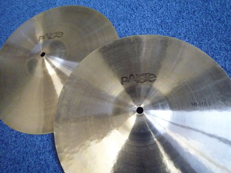 File:14-Paiste-Super-Hi-Hat-567-564-grams 003.jpg