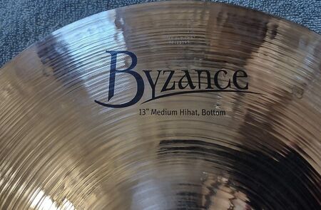 Meinl Byzance 13 Medium Hihat 3.jpg