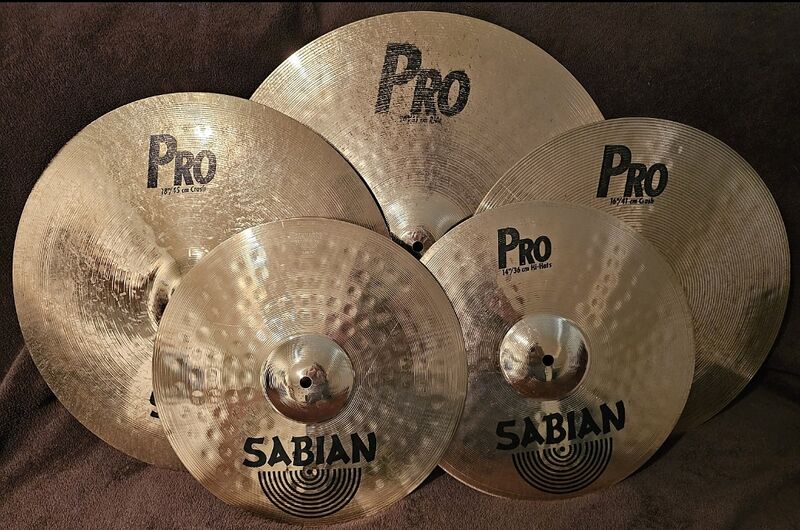 File:Sabian Pro Family 1.jpg