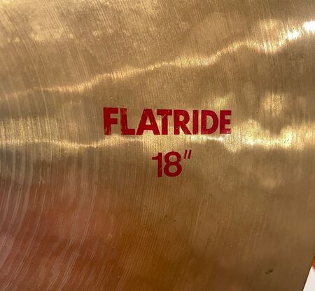 Paiste 3000 18" Flatride 2.jpg