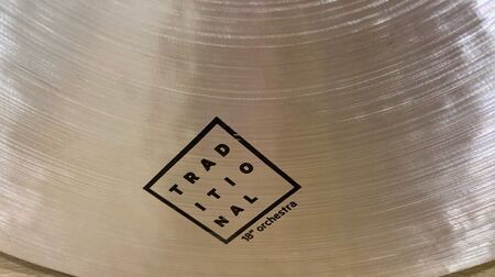 Istanbul Agop Traditional 18" Orchestra 2.jpg