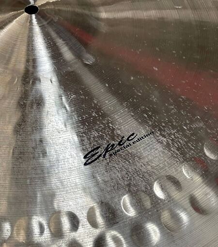 Heartbeat Epic 22 Special Edition Crash 3.jpg