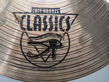 Meinl Classics 14" Powerful Crash 2.jpg