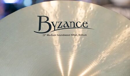 Meinl Byzance Traditional 13" Medium Soundwave Hihat 3.jpg